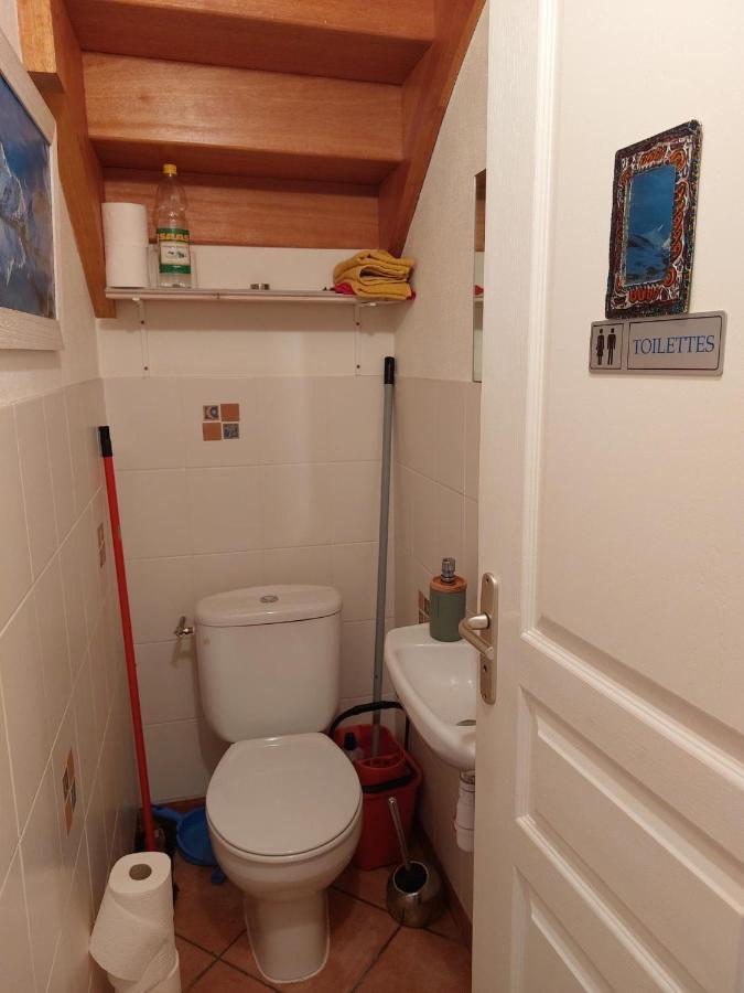 Petit Studio - Chambre Independante Au Calme Landerneau Eksteriør billede